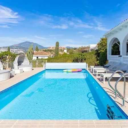 Exclusive Apartment *